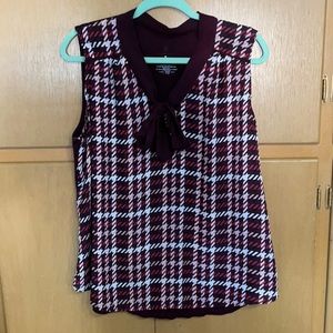 New York & Company houndstooth sleeveless blouse